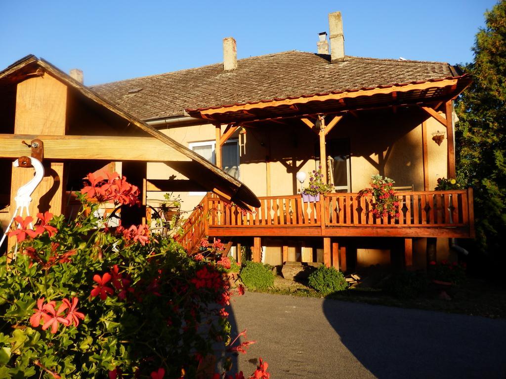 Guesthouse Ilona Velky Kamenec Exterior foto